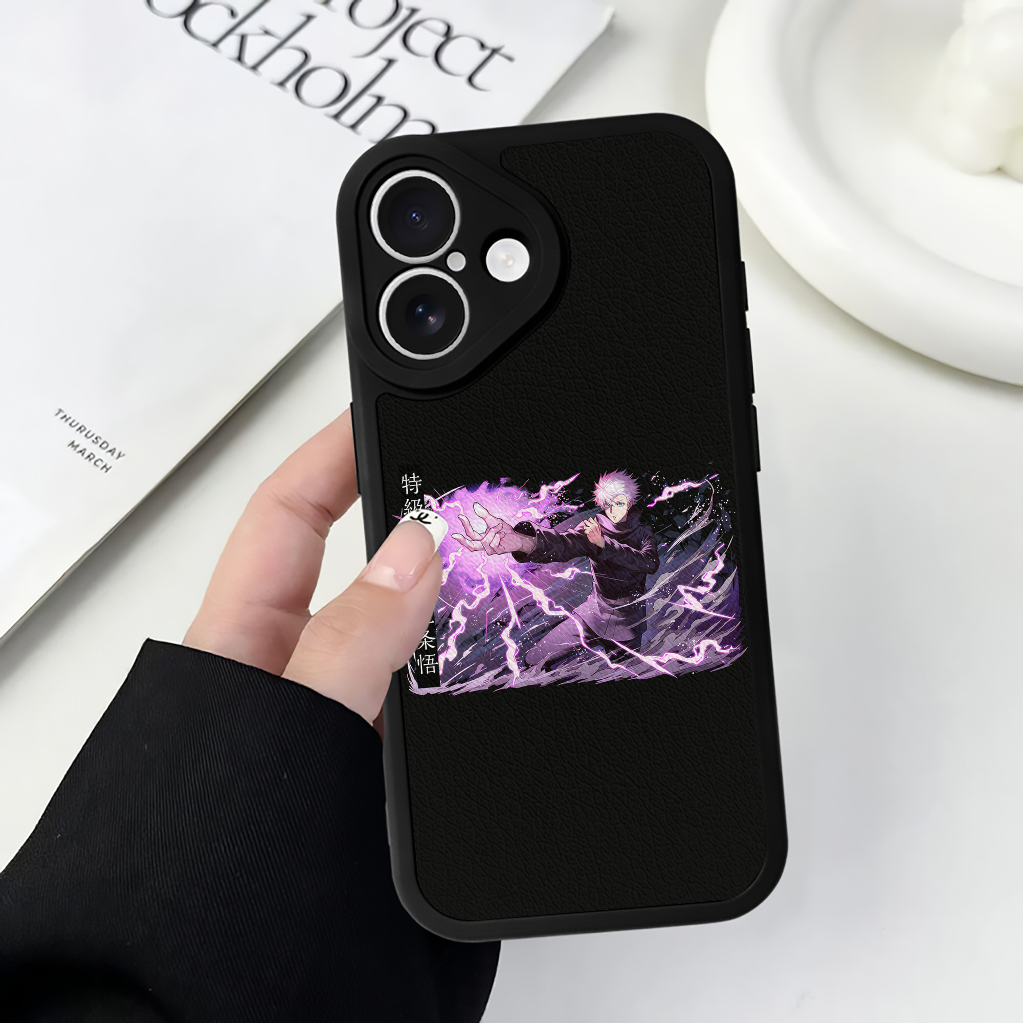 （画像用） 呪術廻戦 Jujutsu Kaisen 【iPhone 16シリーズ対応】シリコンスマホケース（レザー調） 材質：シリコン